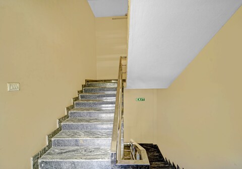 OYO Hotel O ECR royal stays