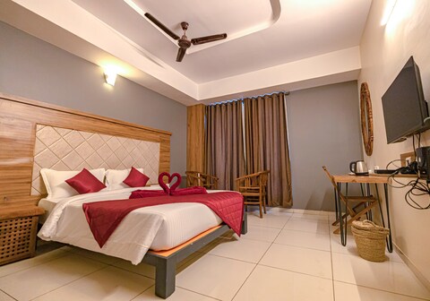 Hotel SRM GRANDEURS
