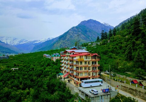 Whistling Pines Resorts & Spa