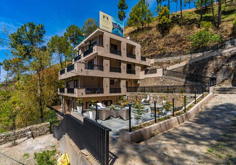 3 Rooms @Residences by Tarika by VEO - Part of StayVista