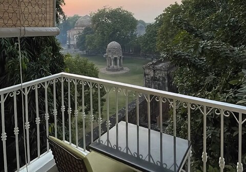 Blue Sky 1 Bedroom Apartment with fort view