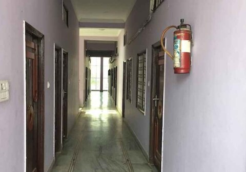 Hotel Shri prakash Inn