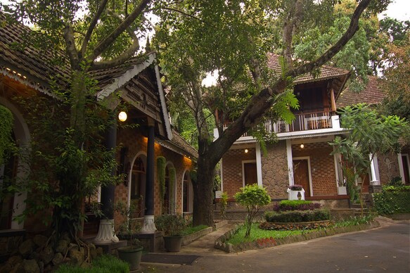 Hotel Ambadi | The Best Heritage Resort In Thekkady