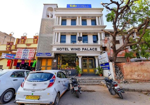 Wind palace hotel near pink city hawa mahal