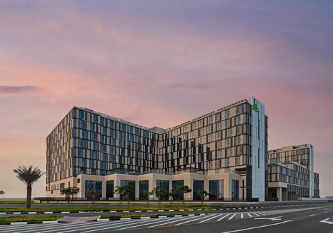 Staybridge Suites DUBAI AL-MAKTOUM AIRPORT, an IHG hotel