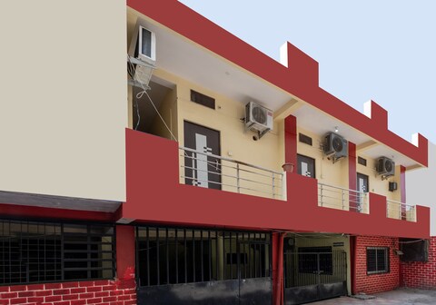 Hotel O New Paradise