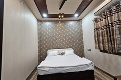 Hotel kanti tower By Reverie, Kanpur Hotel kanti tower By Reverie, Kanpur