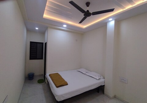 Sagar Executive Lodge