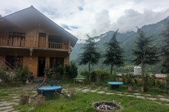 Alpine Homes  Woodhouse   Cafe, Gushaini Alpine Homes  Woodhouse   Cafe, Gushaini