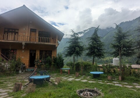 Alpine Homes Woodhouse Cafe