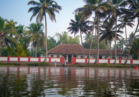 Kuttanad Kayak Club by Lexstays