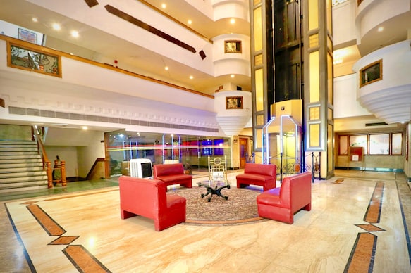 Hotel The Taksonz (opposite railway station Ludhiana)