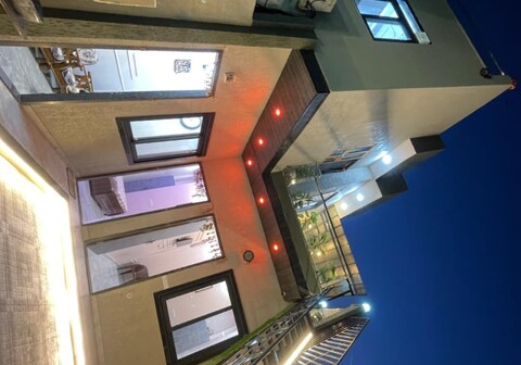 The Cozy Cluster villa