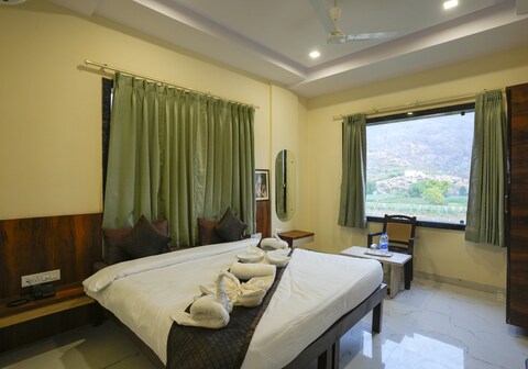 SAKAAR HRIDAYANGAN ABODE