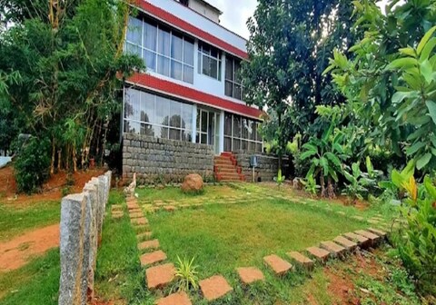Glass House Resort - Yelagiri