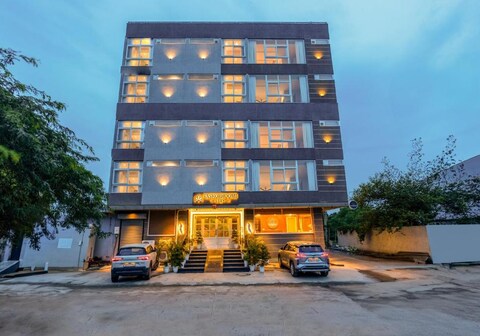 Yashobhoomi Hostel | Dwarka Near IGI Airport