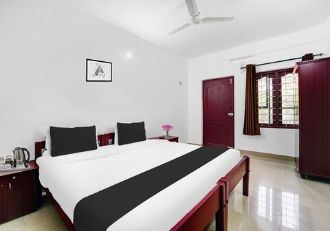 Super Hotel O Sultan Bathery formerly Bluevalley