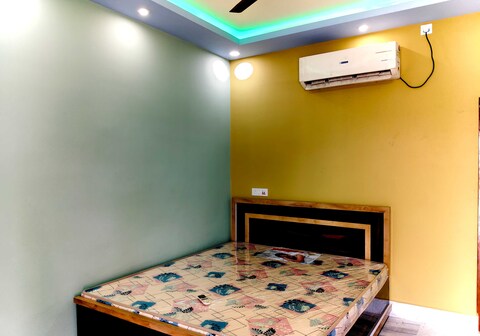 Hotel O AM2PM Restaurant Cum Bar