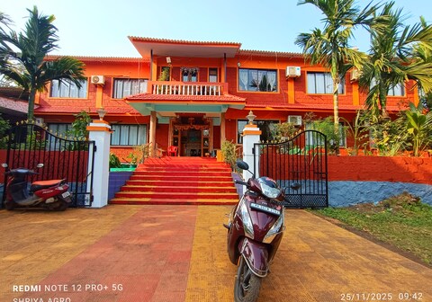Harihareshwar Om Shree - Bed and Breakfast