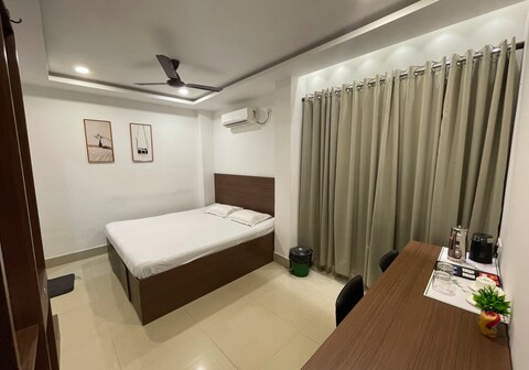 New Leaf (Guest House)