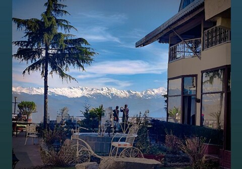 Hotel Mount View (Centrally Air Conditioned)