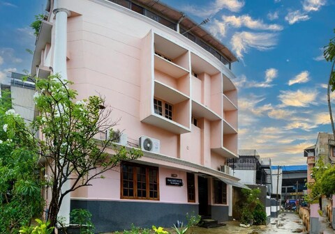 Rams Guest House Technopark