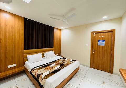 Hotel Shree Krishnam