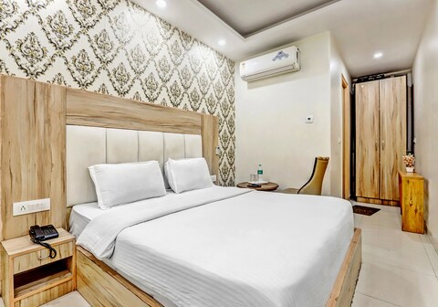 Hotel O Chahal Residency