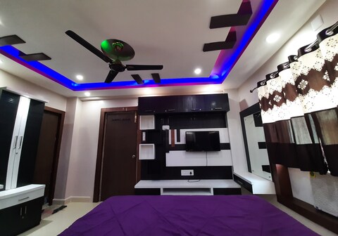 Krishna sea sight, flat No-4C, Block-18, Puri, Odisha 752001