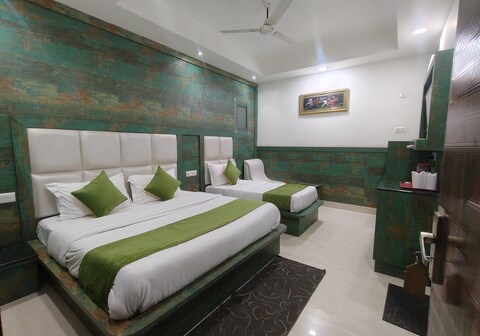 Hotel Virat International