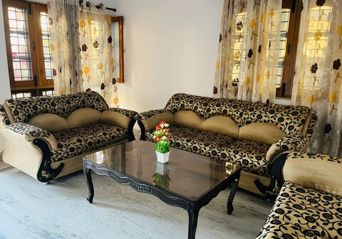 DevBhoomi Homestay- 2BHK Ground Floor in Dehradun