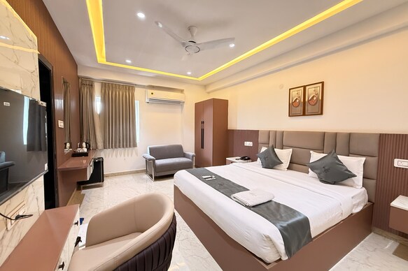 HOTEL SOWJANYA ELITE
