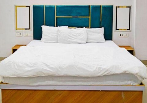 FabHotel Tulip Sarover Sector 18