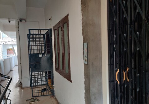 Cozy Fully Equipped 2BHK Home Peaceful Retreat