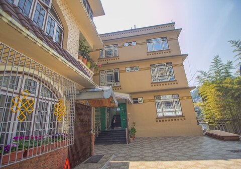 FINESTAYS HIDDEN ABODE