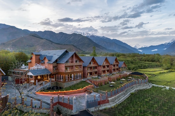 Mountnoor Sarovar Premiere Pahalgam