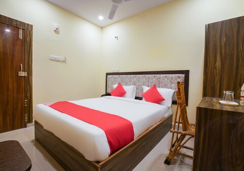Hotel O R Square Stay Near LB Nagar Metro