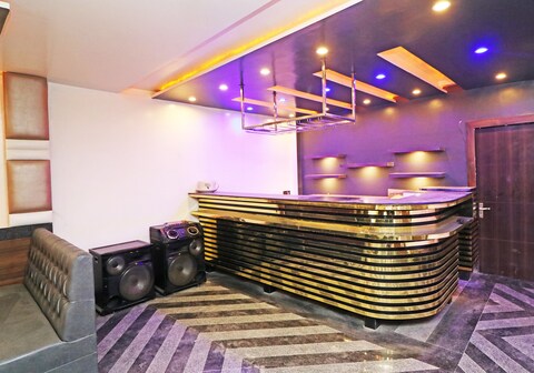 HOTEL O 03 TOWN HOUSE Shaheed Captain Shubham Gupta metro station