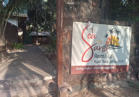 Sea U Sand