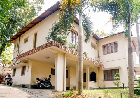Geethanjali Bread & Breakfast