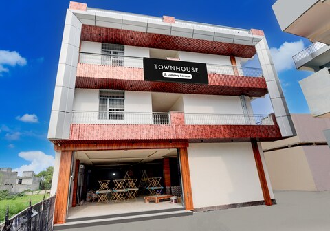 Super Townhouse Sarai Metro Station Formerly Palla