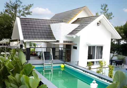 moonlight palace private pool villa
