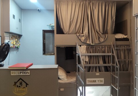 Rest inn hostel marol