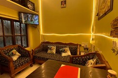 Kanha p. Guest house, Varanasi Kanha p. Guest house, Varanasi