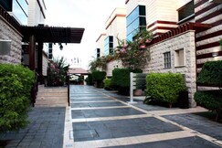 One To One Hotel The Village, Abu Dhabi One To One Hotel The Village, Abu Dhabi