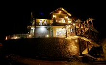 Raarees Mist Resort, Munnar Raarees Mist Resort, Munnar