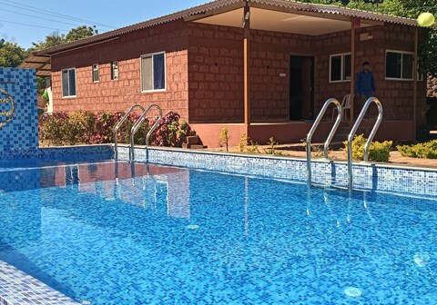 Green Heaven River Side Resort and Villa