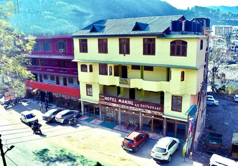 Hotel Manjul