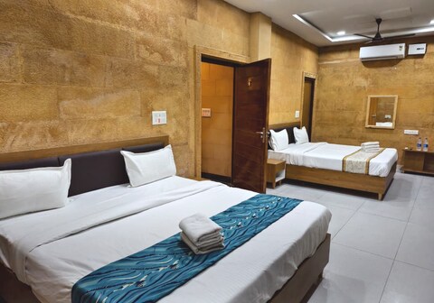 Hotel Jodhani Regency