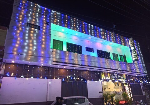 RJ homestay near golden temple